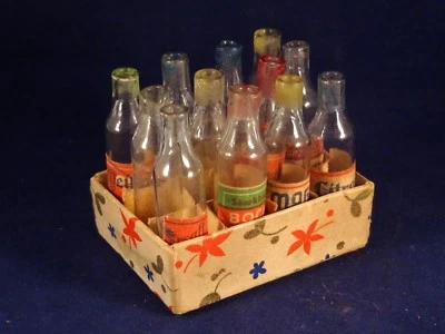 Ancien jouet miniature casier 12 bouteilles verre épicerie maison poupée 1930 - Photo 1/4