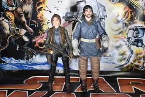 FIGURAS CASSIAN ANDOR Y JYN ERSO STAR WARS SERIE NEGRA 6 PULGADAS - REF D6954 - Imagen 1 de 2