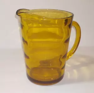 Jarra de vidrio prensado ámbar vintage 2 cuartos patrón acanalado 8" de alto - Imagen 1 de 4