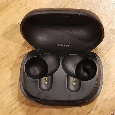 Skullcandy Smokin' Buds OEM Replacement CASE ONLY Black 0355 - Image 1 of 4