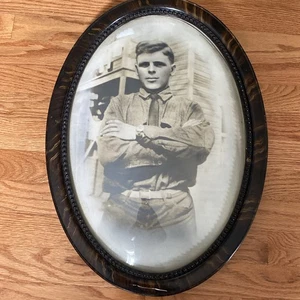Antiker ovaler konvexer Blasenglas Bilderrahmen mit Portrait 1. Weltkrieg Soldat - Bild 1 von 7