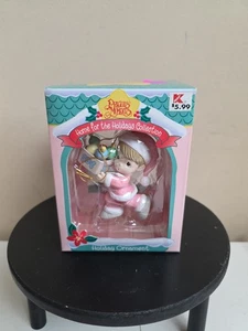 VINTAGE 1996 Enesco Precious Moments Ornament Home For the Holidays Boy 266094 - Picture 1 of 4