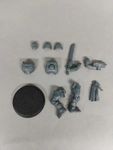 Black Templar Crusader Squad Neophyte - 05B - Picture 1 of 2