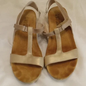 Naot Women's Size 8.5 Unicorn T-Straps Sandals. Summer, Beachy, Casual, Comfy - Picture 1 of 5