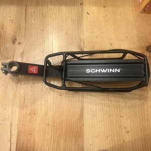 Portabicicletas trasero de aleación Schwinn Deluxe negro 20 libras de capacidad soportes para alforjas - Imagen 1 de 9