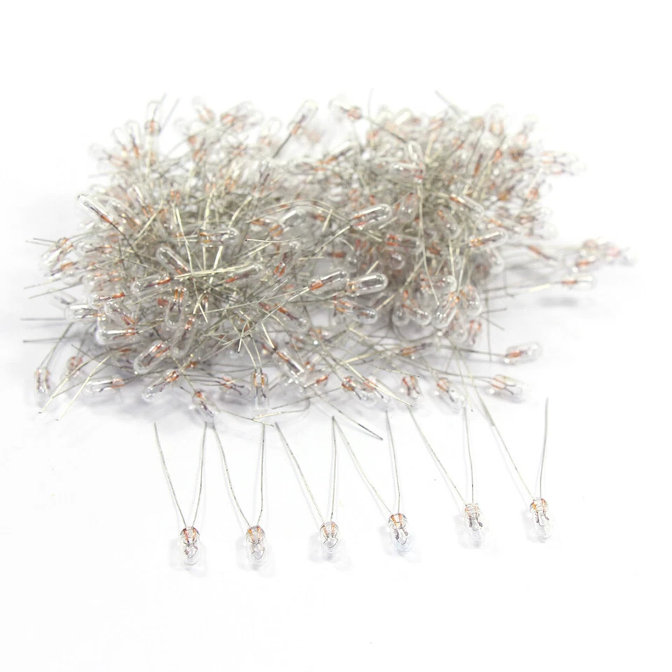 MP00W 200pcs Grain of Wheat 3mm Clear 6V Mini Bulbs - Image 1 of 4