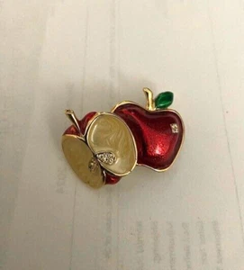 Vintage Apfel Emaille Pin mit Strass -- tolles Geschenk für Lehrer - Bild 1 von 2