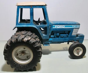 Ford TW-35 Row Crop Tractor 1/12 Scale # 818-819 For Restoration - Picture 1 of 15