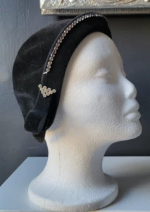 VTG 1920's 30's 40's BLACK VELVET CAP with RHINESTONE TRIM Made in ITALY - Picture 1 of 9