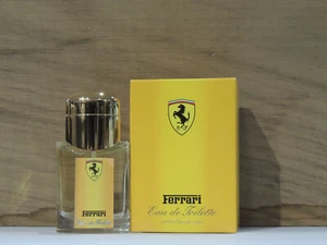 Ferrari ( Giallo ) - Eau de Toilette 40ml Edt Uomo Spray - Vintage very Rare - Foto 1 di 3