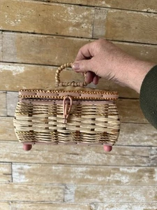 Vintage Pink Woven Wicker Sewing Basket With Wooden Feet - Picture 1 of 11