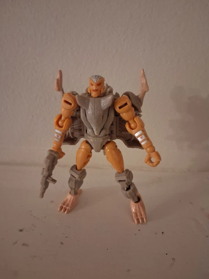 Transformers Kingdom Rattrap War for Cybertron Core 3" Beast Wars - Imagem 1 de 1