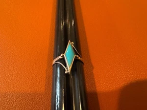 Vintage Sterling Silver Ring w/ Modernist Design & Turquoise Stone Size 9 - Picture 1 of 11
