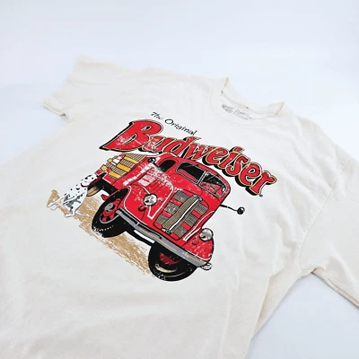 Camiseta Budweiser Beer Old Truck Gráfica Para Hombre GRANDE L Marfil Crema NUEVA Foto 1 de 4