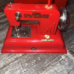 KAYANEE Sew Master Sowing Machine Red Vintage - Picture 1 of 19