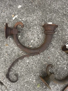 Große antike Straßenlaterne aus Gusseisen im gotischen Stil zum Hängen um 1800 - Bild 1 von 12