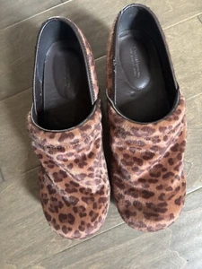 US Size 9.5 MEd Animal Print Nursing Clogs, Croft & Barrow, Brown. - Picture 1 of 5