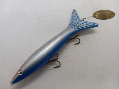 7.5" Musky Mania Tackle Dyin Fish Blue Sil Topwater Spinner Wakebait Señuelo Musky Foto 1 de 4