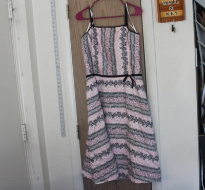 Vestido Floral Geométrico Rosa y Negro Liz Claiborne, Talla 6, 100% Algodón Foto 1 de 4