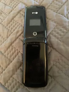 LG LG420G TracFone Cell Phone PrePaid Great Condition Flip Phone & Power Cord - Picture 1 of 3