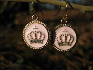 CROWN OF LOVE AND RELATIONSHIP EARRINGS Pink enamel dangling crowns - Picture 1 of 3