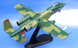 Hobby Master HA1301 1:72 A-10A Thunderbolt II Playtime USAF Op Desert Storm 1991 - Picture 1 of 3