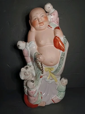 ESTATUA DE PORCELANA VINTAGE DE BUDA RIENDO DE 13 PULGADAS CON 5 NIÑOS Foto 1 de 4