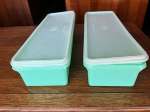 2er Set Tupperware Vintage grün Selleriebehälter Knusper mit Deckel OHNE EINSÄTZE - Bild 1 von 6