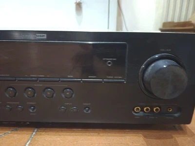Yamaha dolby surround 5.1+ Staffe A Terra - Immagine 1 di 4