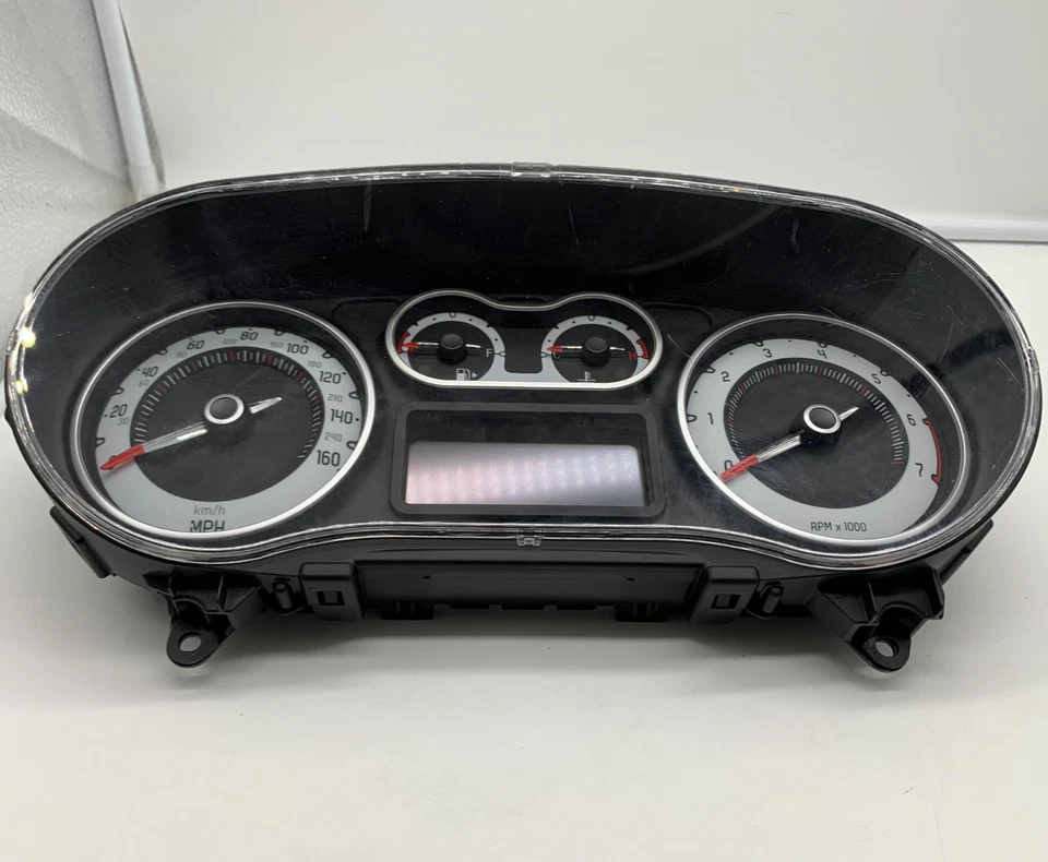 Cuadro de instrumentos velocímetro Fiat 500 2014-2017 6354 millas OEM C01B36001 Foto 1 de 4