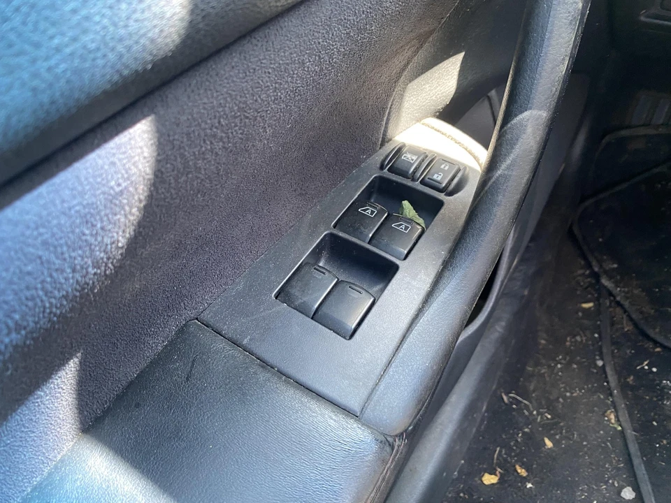 09 10 11 12 13 14 Interruptor Ventana Puerta Delantero Nissan MAXIMA Foto 1 de 1