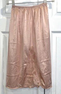 Vintage Henson Kickernick halber Slip Nylon 28" Spitzenbesatz hellrosa Gr. Petite - Bild 1 von 6