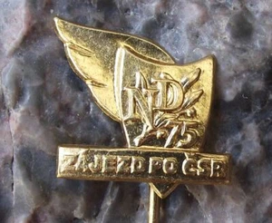 1958 Czech National Theater Prague Theatre Divadlo 75th Anniversary Pin Badge - Picture 1 of 6