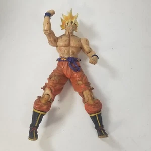 Vtg. Jakk's Pacific Dragon Ball Z 9" Battle Damaged Super Saiyan GOKU Figure - Picture 1 of 8