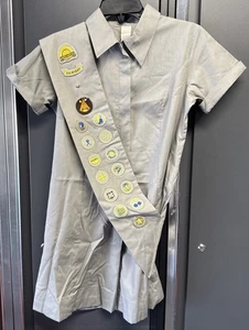 Vintage Salvation Army Sunbeams Girl Guards Uniform w/ Sash & Patches Size 16 - Picture 1 of 8