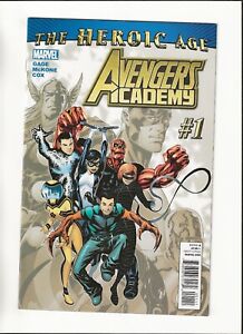 Avengers Academy # 1 1st appearance of the Avengers Academy High Grade 2010