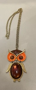 Owl Necklace Lucite Eyes Belly 3D Hinged Gold Tone Articulated Vintage Retro - Picture 1 of 5
