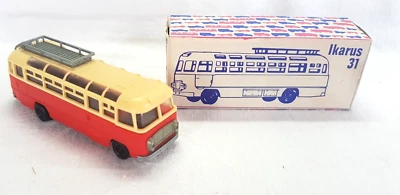 💥 Ikarus 31 Bus rot/weiß VEB Berlinplast H0 1:87 OVP DDR💥 Modellauto Fahrzeug - Bild 1 von 4
