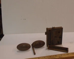 Vintage. Door Lock Assembly, Plate and Knobs - Picture 1 of 5