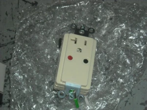 Leviton Intellisense 6296-I  Receptacle - Picture 1 of 2