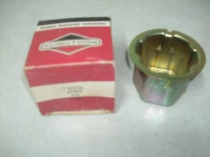 Briggs & Stratton 710230 Starter Cup-NOS - Picture 1 of 3
