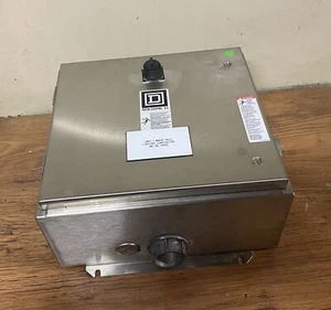 Square D 8903LG80V85CFF4T 8-Pole Lighting Contactor Stainless steel - Picture 1 of 13