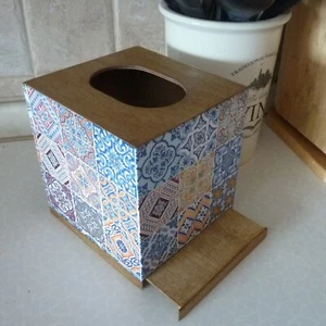Toallero de Pañuelos de Madera. Tapa de Caja De Servilletas. Regalo Para Ella. - Picture 1 of 3