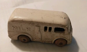 Barclay slush cast milk truck, complete wooden wheels - Picture 1 of 4