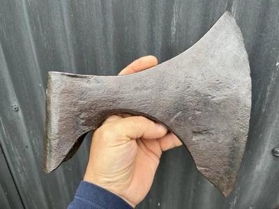 ⭐️ ANTIQUE PRIMITIVE AXE battle TOOL 17th ANCIENNE HACHE 17EME fer forgé - Photo 1/4