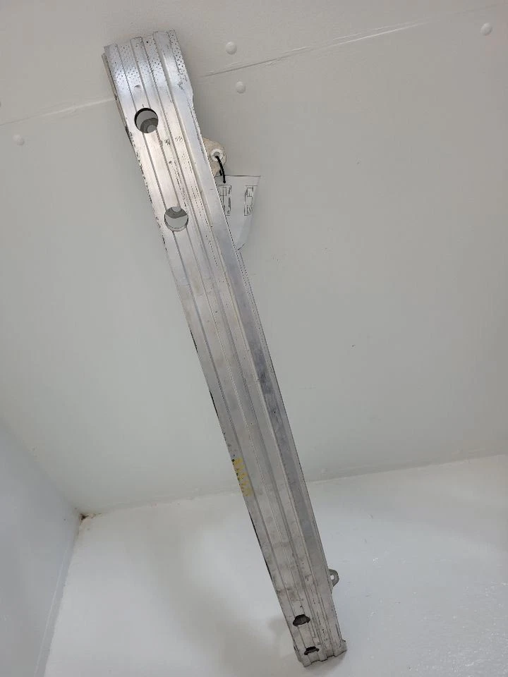 2015-2017 CHRYSLER 200 Rear Bumper Reinforcement Impact Bar Sedan  - Imagem 1 de 4