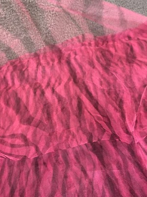 Fabric Lot 6 Yards 28 W Fuchsia & Black Petticoat Net Slips Costumes Crafts - Image 1 of 4