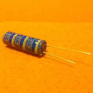 10F (Faradio). Condensador de 2,7 V. Supercondensador. Ultracondensador. ESR muy bajo. - Imagen 1 de 1