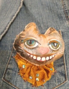 Halloween Witch cat Brooch Pin Handmade Fabric Textile Art Artisan Made New 3 - Picture 1 of 11