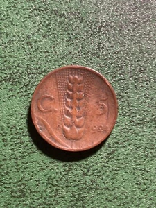 Italy Fascist era 1924 - 5c bronze Italia Coin C. 5 - Picture 1 of 2